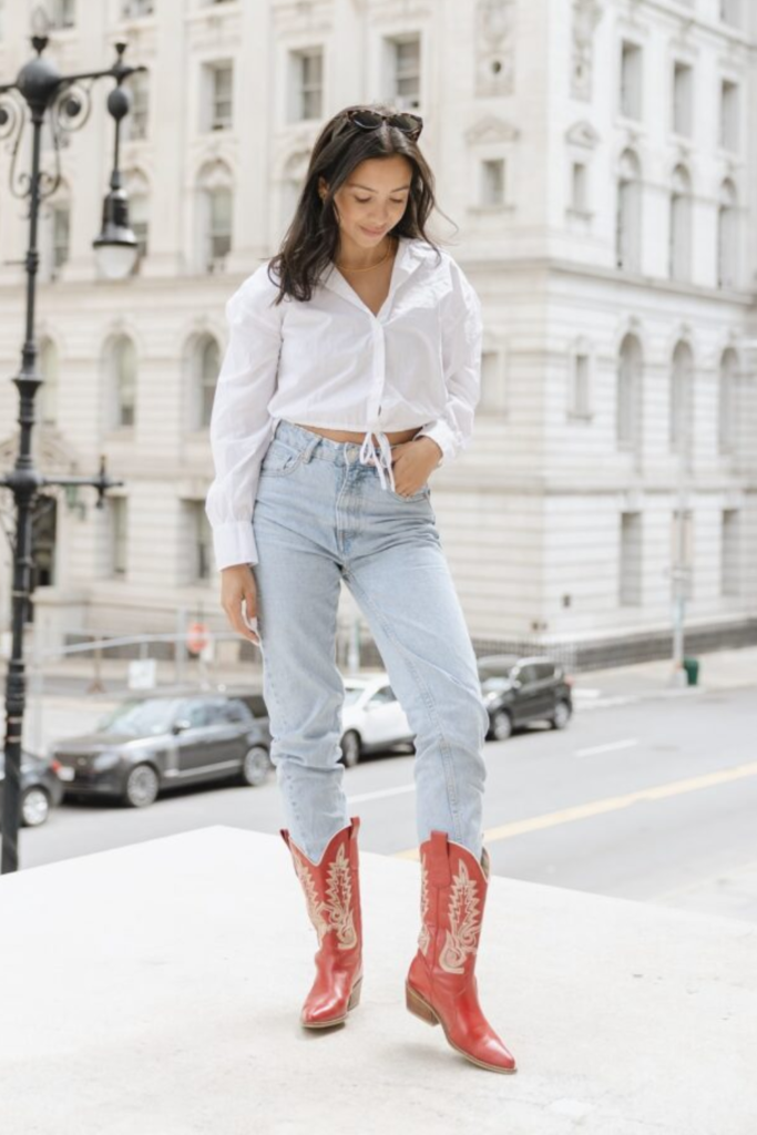 How to Style Cowboy Boots with Jeans 2