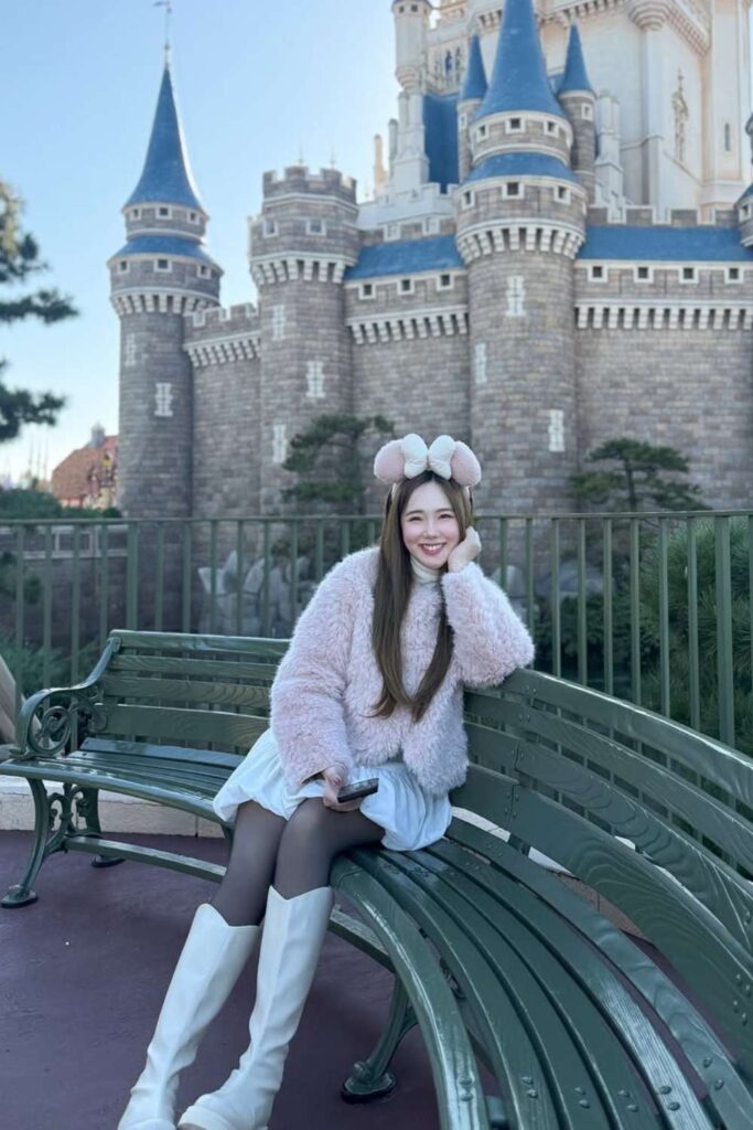 winter disneyland outfits 4