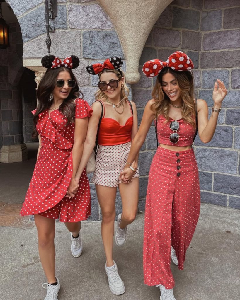 Disneyland bff outfits- 1
