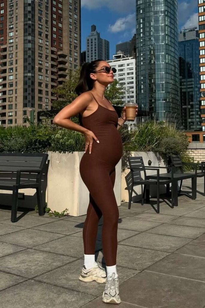 pregnancy-outfits-for-summer-10